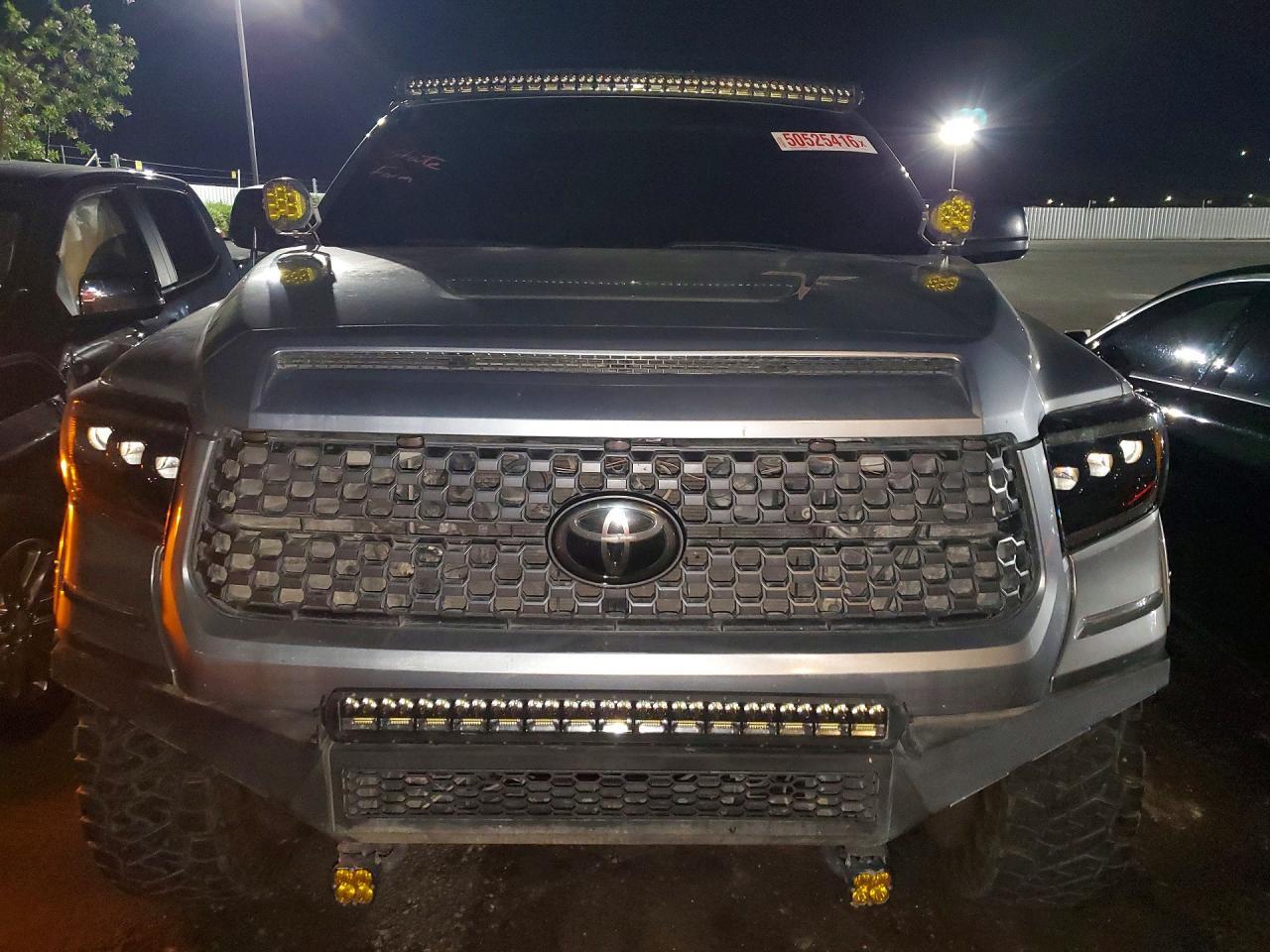 2017 Toyota Tundra Sr5 - zdjęcie 5