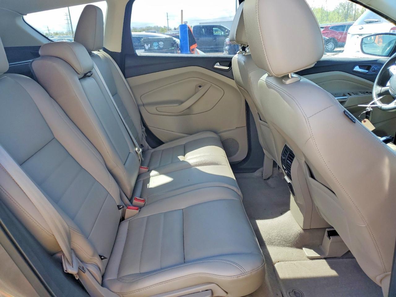 2014 Ford Escape Titanium - zdjęcie 11