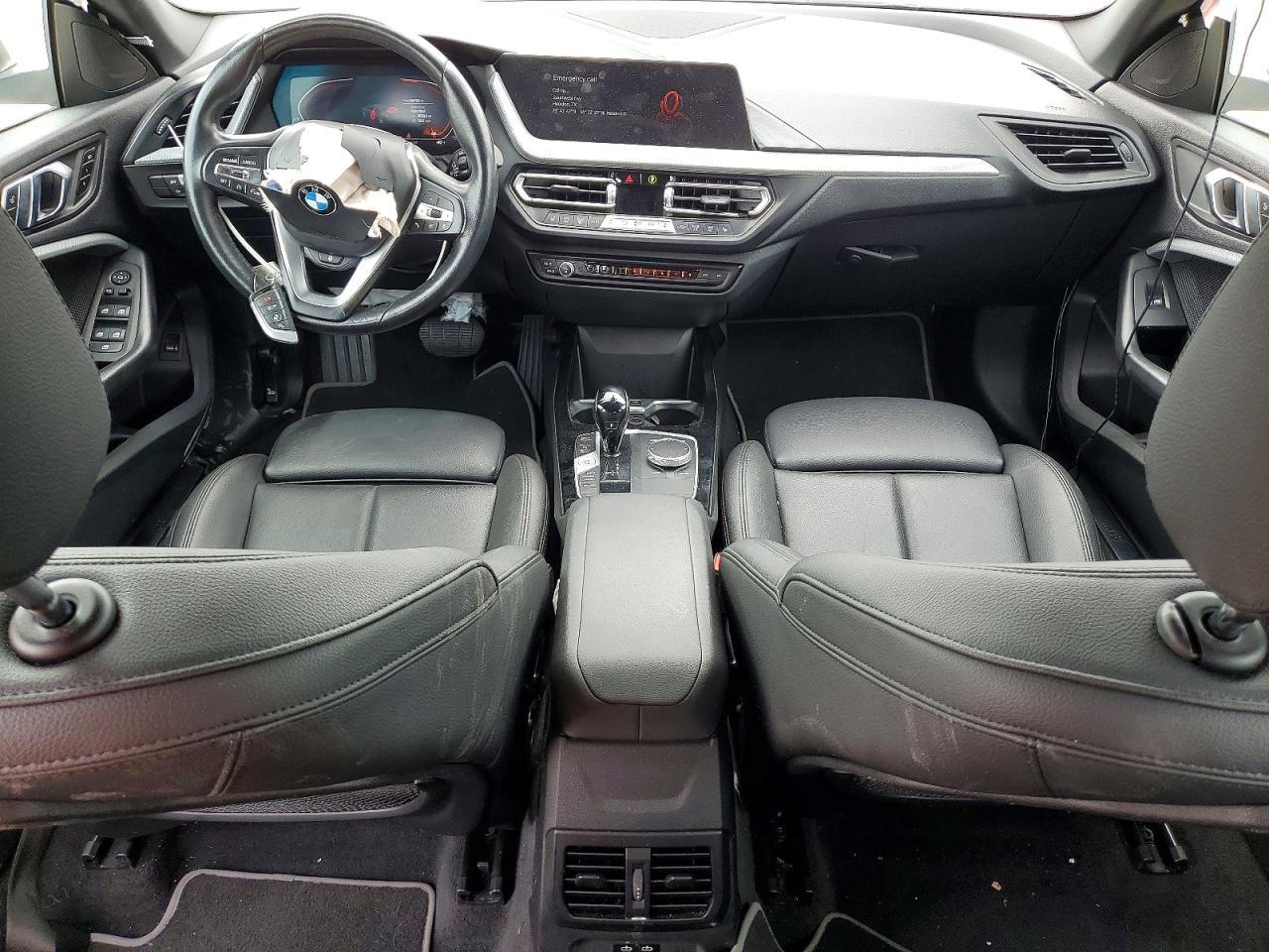 2022 BMW 228Xi - zdjęcie 8