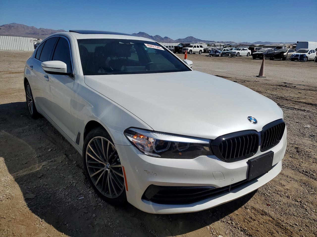 2019 BMW 530 I - zdjęcie 4