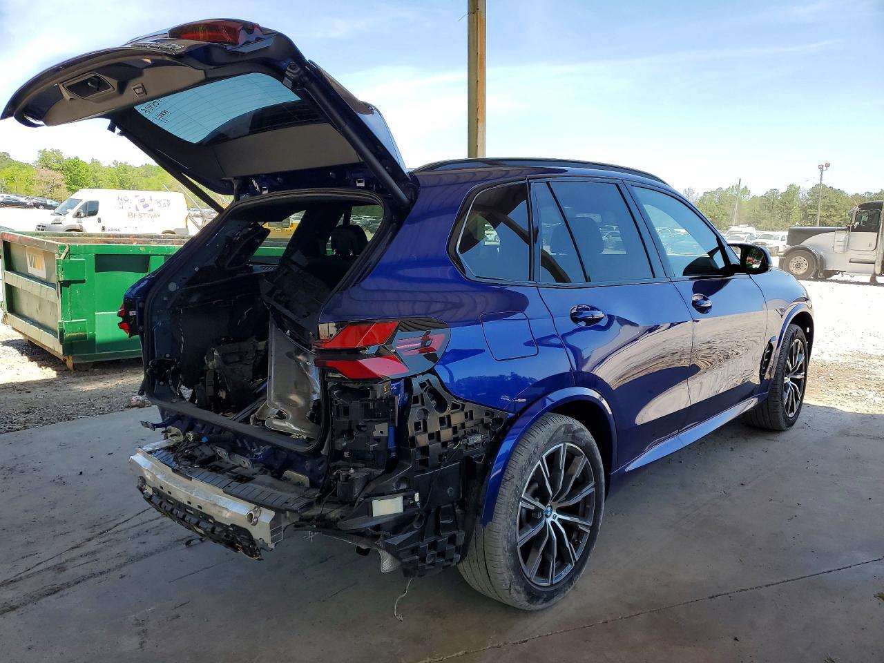 2025 BMW X5 M60I - zdjęcie 3