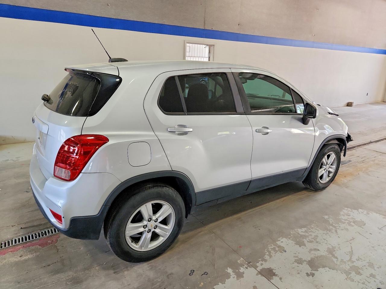 2020 Chevrolet Trax Ls - zdjęcie 3