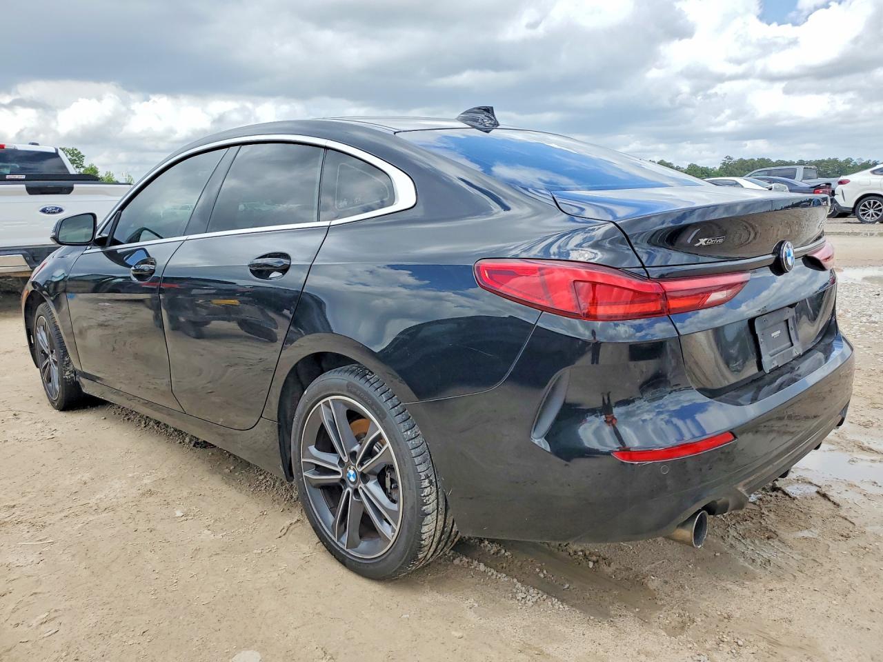 2021 BMW 228Xi - zdjęcie 2