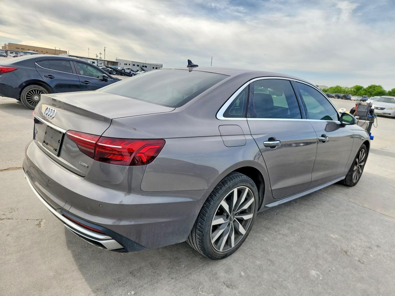 2022 Audi A4 Premium 40 - zdjęcie 3
