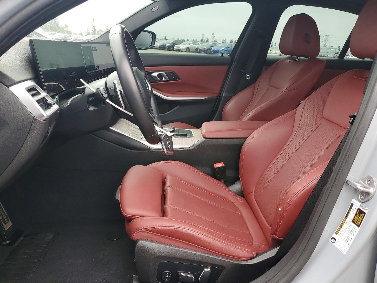 2025 BMW 330I - zdjęcie 7