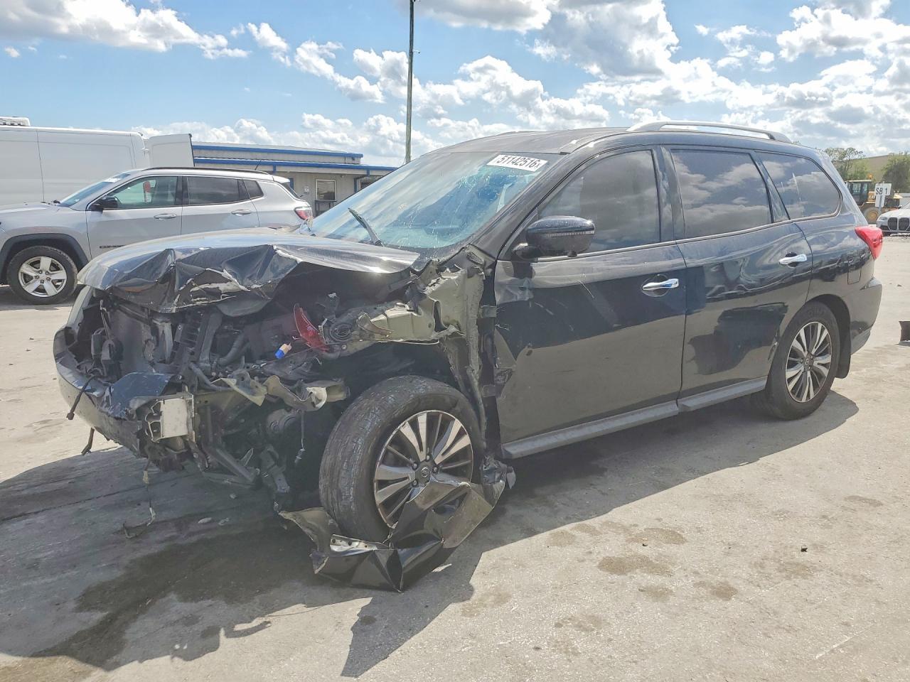 2017 Nissan Pathfinder Sl - zdjęcie główne