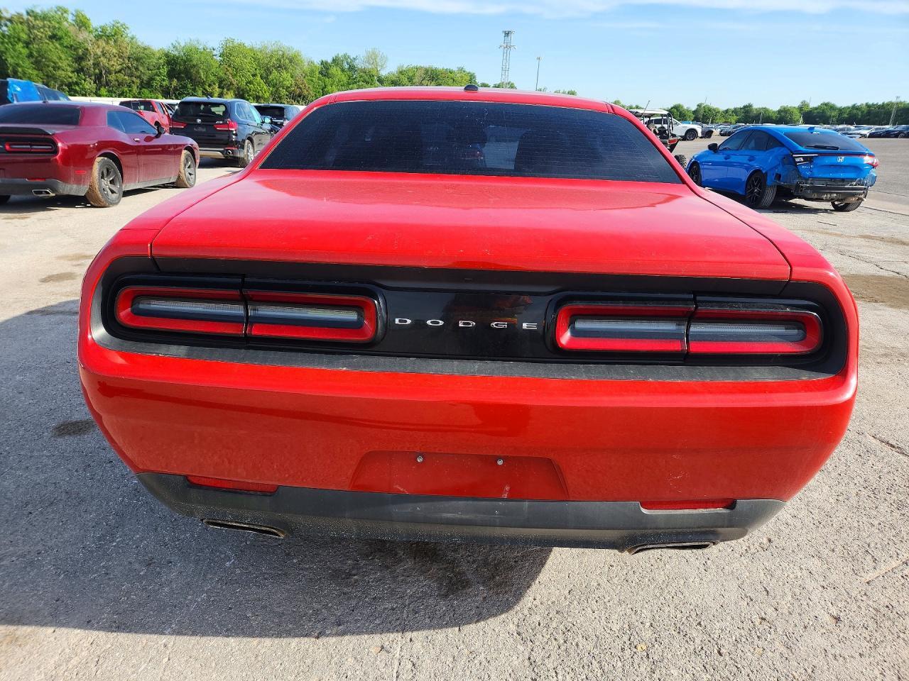 2015 Dodge Challenger Sxt - zdjęcie 6