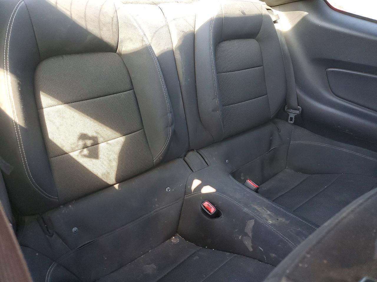 2016 Ford Mustang - zdjęcie 10