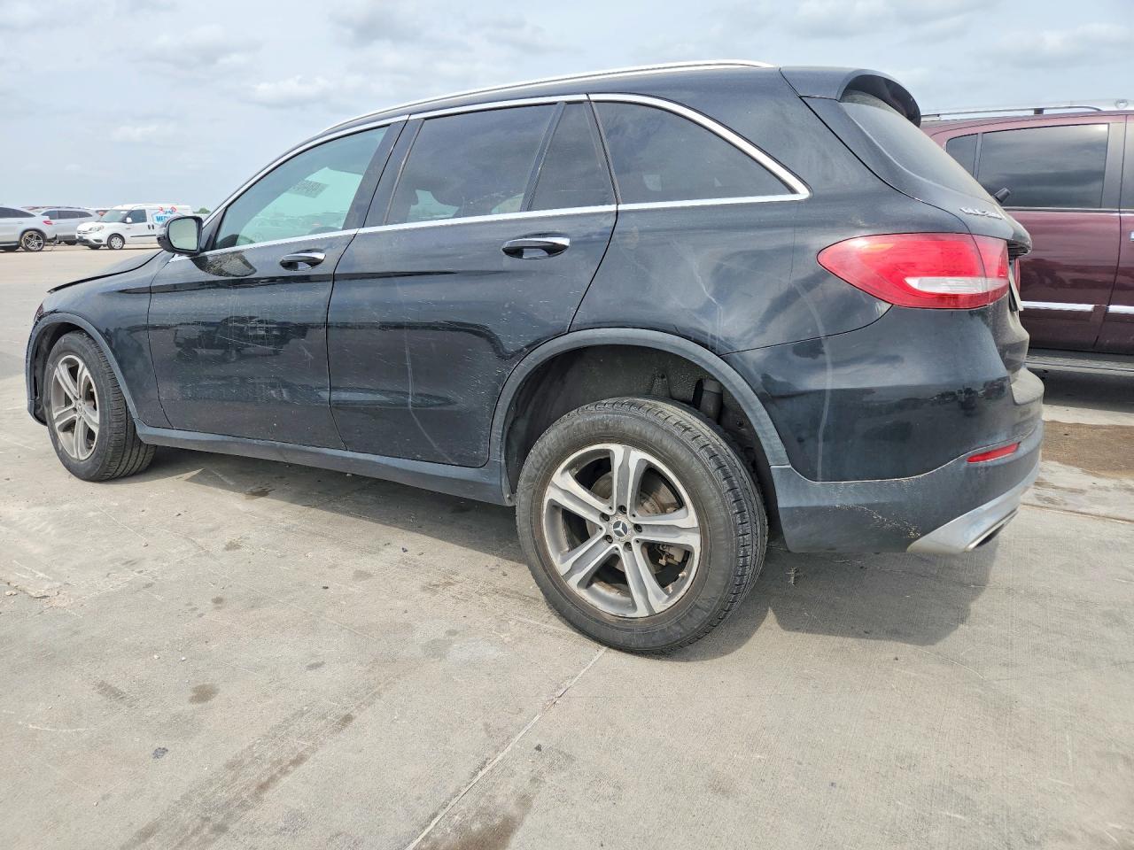 2017 Mercedes-Benz Glc 300 - zdjęcie 2