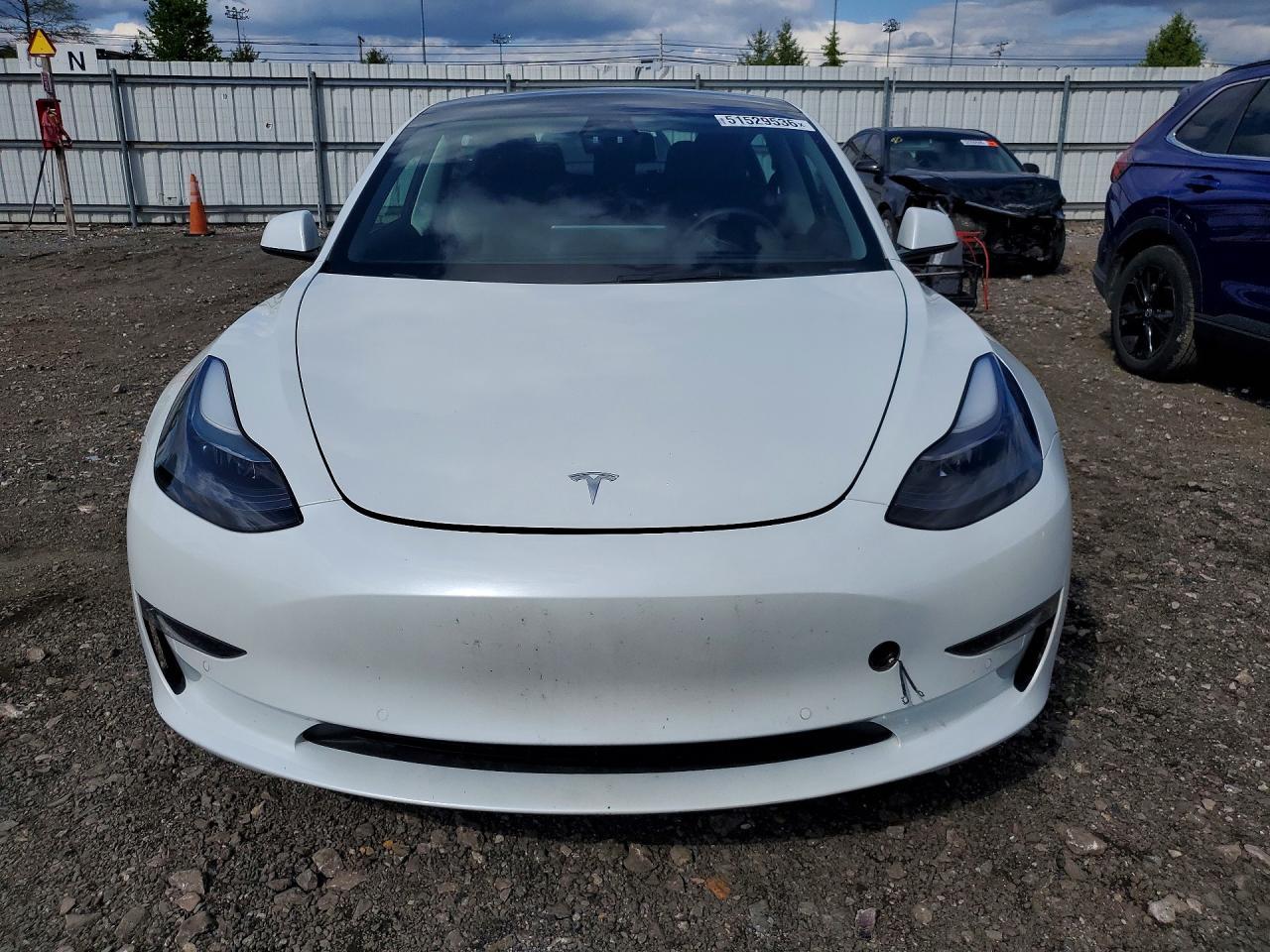 2022 Tesla Model 3 - zdjęcie 5