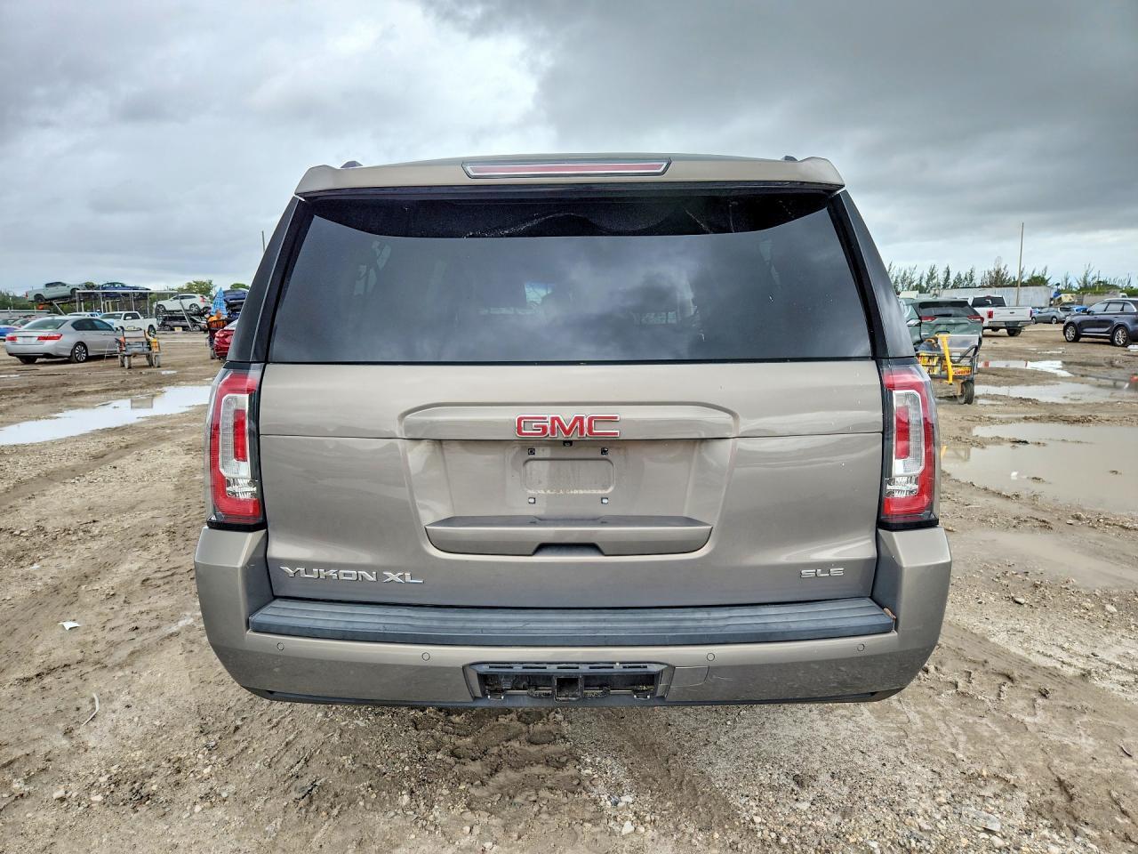 2019 GMC Yukon Xl C1500 Sle - zdjęcie 6