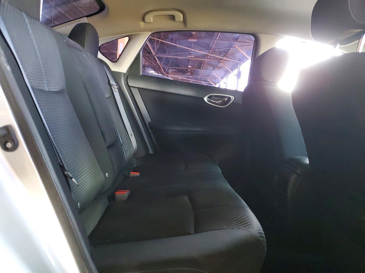 2016 Nissan Sentra Sr - zdjęcie 10