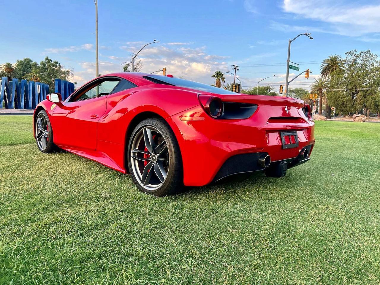 2016 Ferrari 488 Gtb - zdjęcie 3