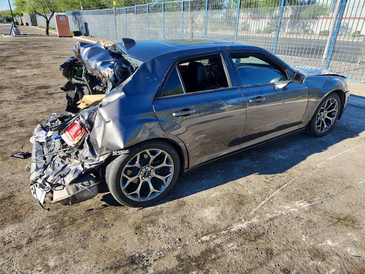 2018 Chrysler 300 S - zdjęcie 3