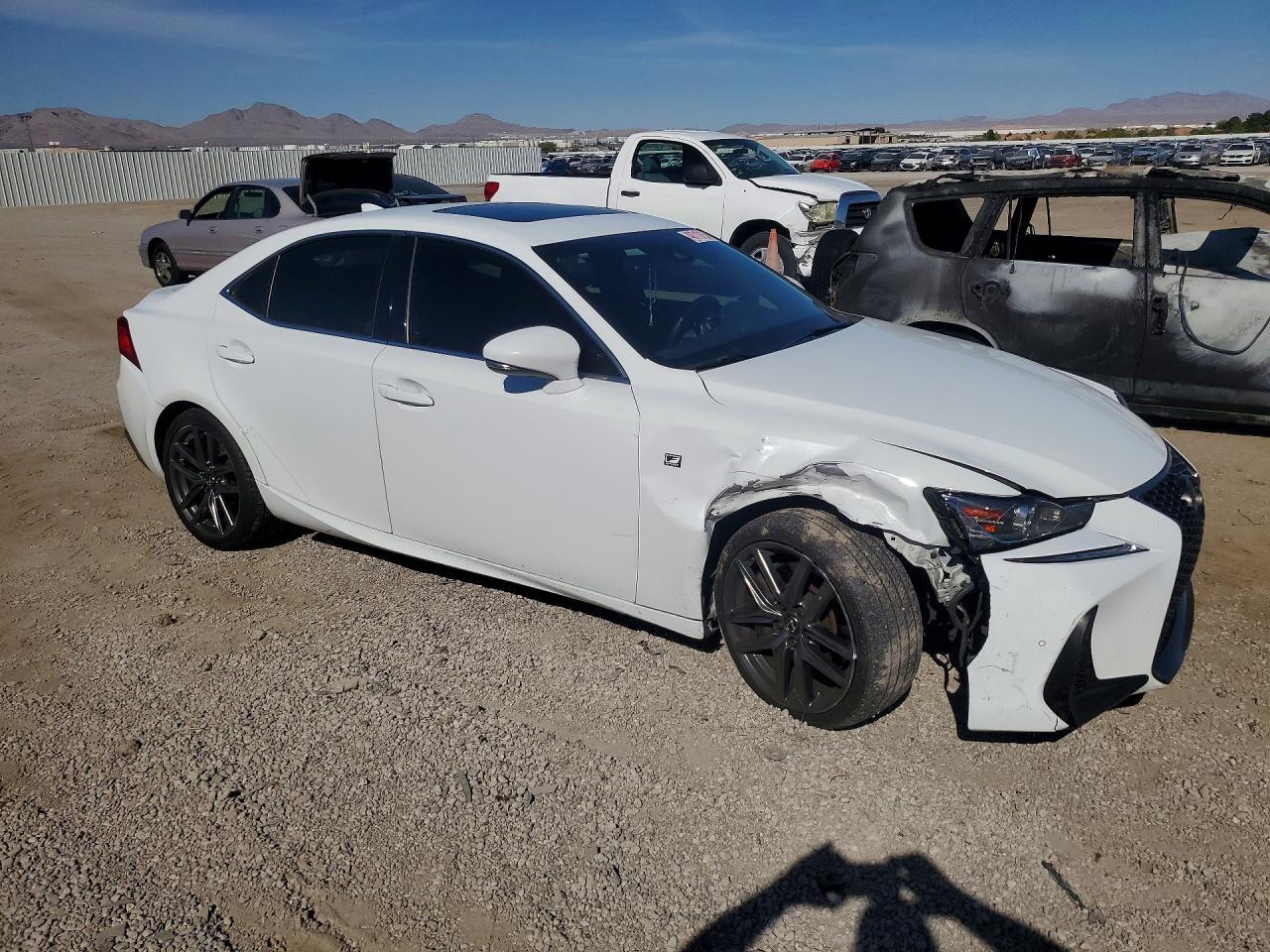 2019 Lexus Is 300 - zdjęcie 4