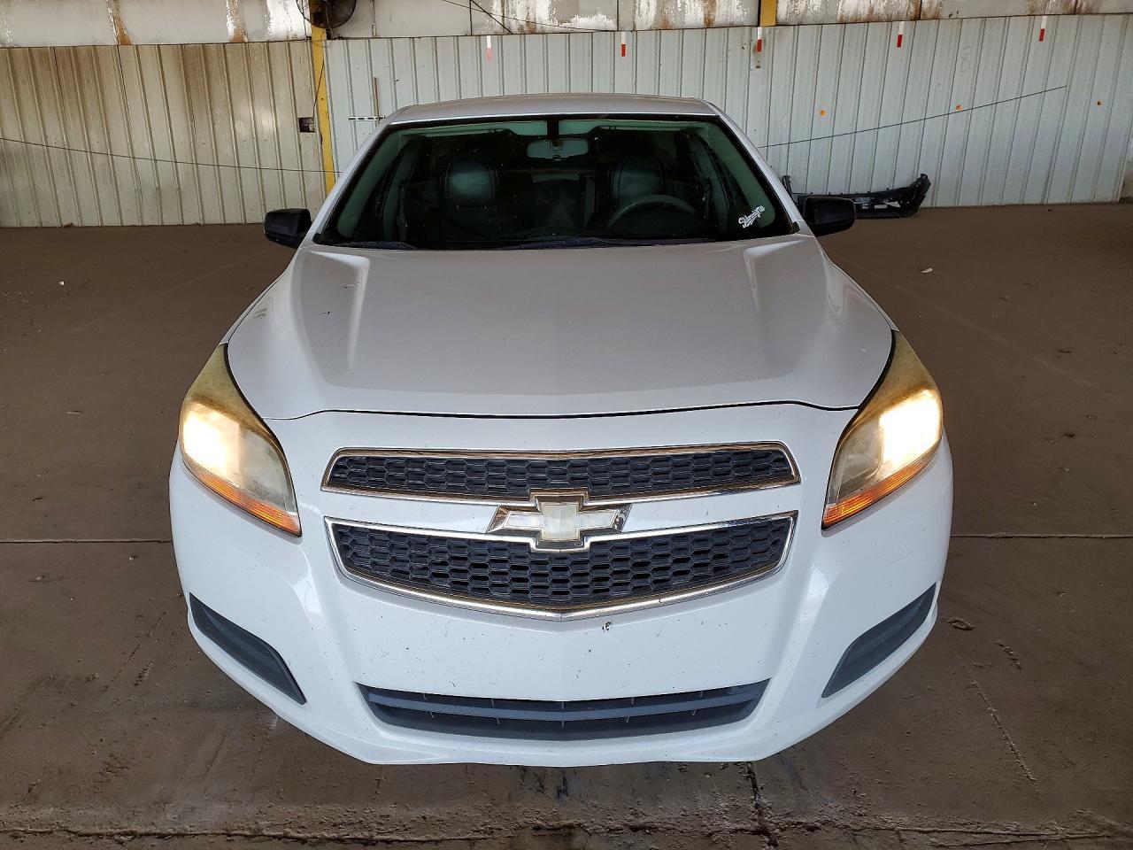 2013 Chevrolet Malibu Ls - zdjęcie 5