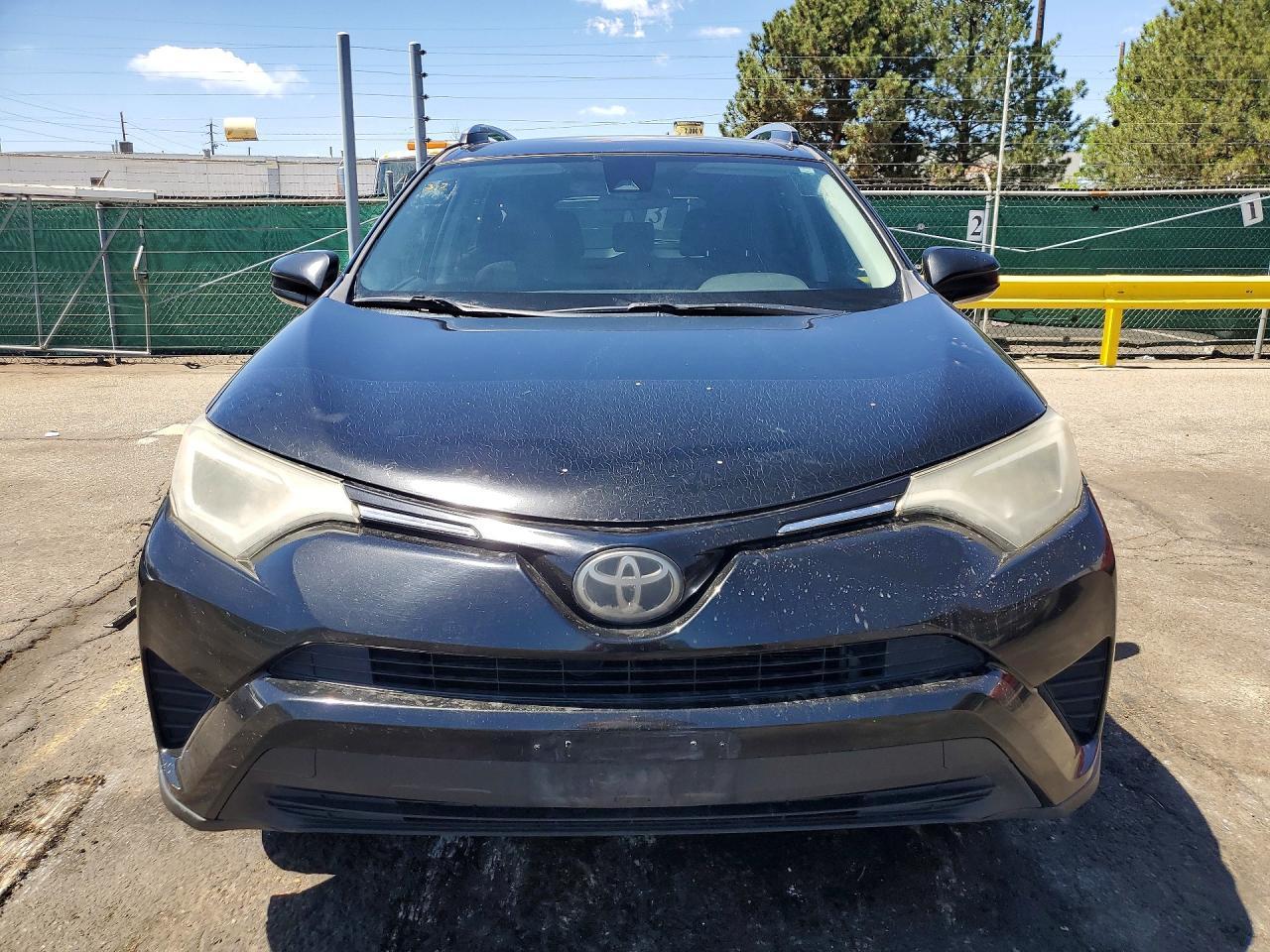 2017 Toyota Rav4 Le - zdjęcie 5