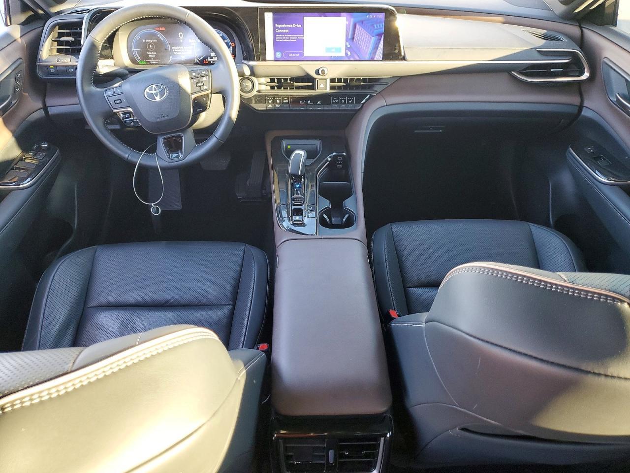 2024 Toyota Crown Limited - zdjęcie 8