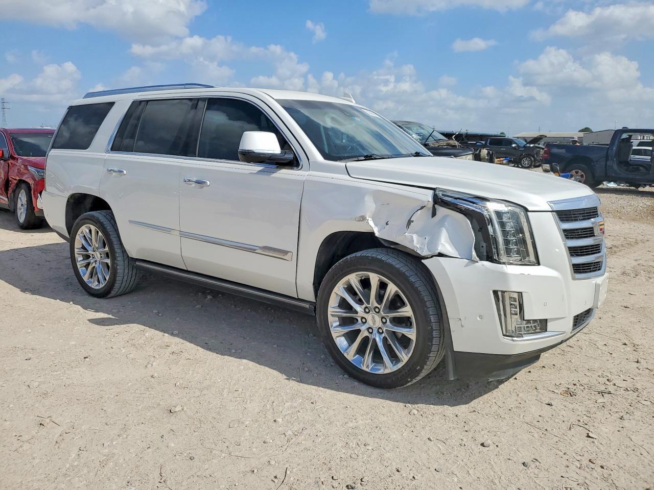 2019 Cadillac Escalade Premium Luxury - zdjęcie 4