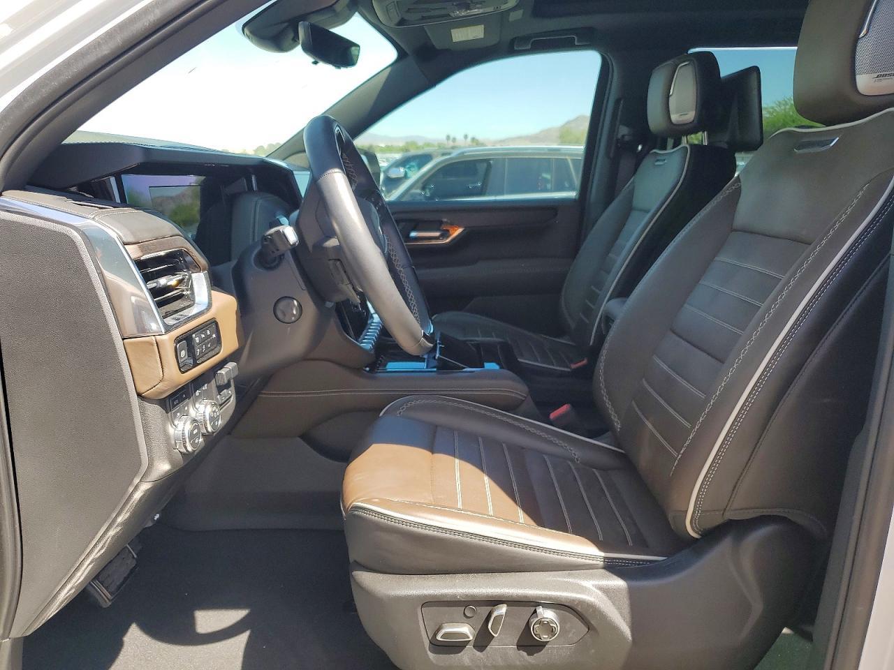 2025 GMC Yukon Denali Ultimate - zdjęcie 7