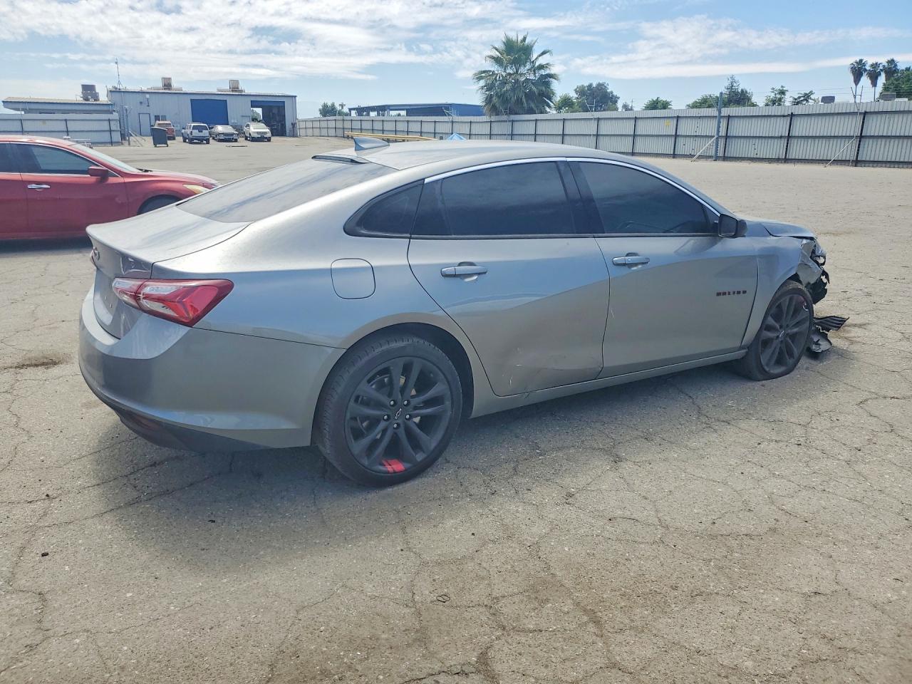 2023 Chevrolet Malibu Premier - zdjęcie 3