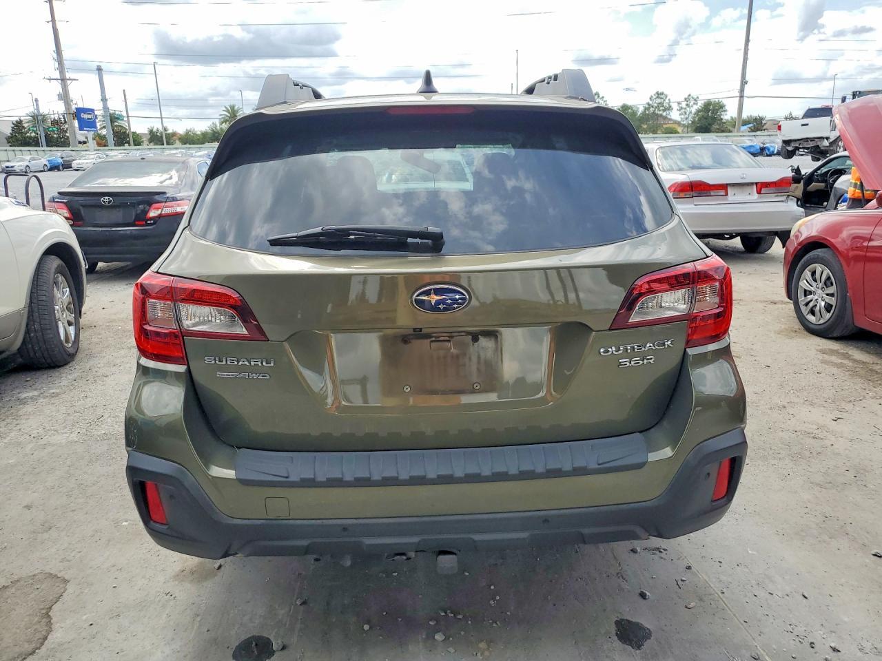 2018 Subaru Outback 3.6R Limited - zdjęcie 6