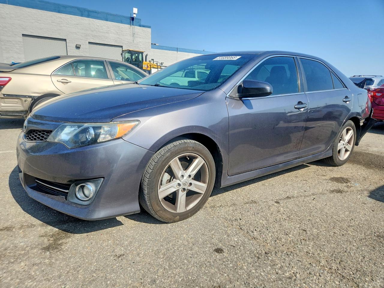 2014 Toyota Camry Se - zdjęcie główne
