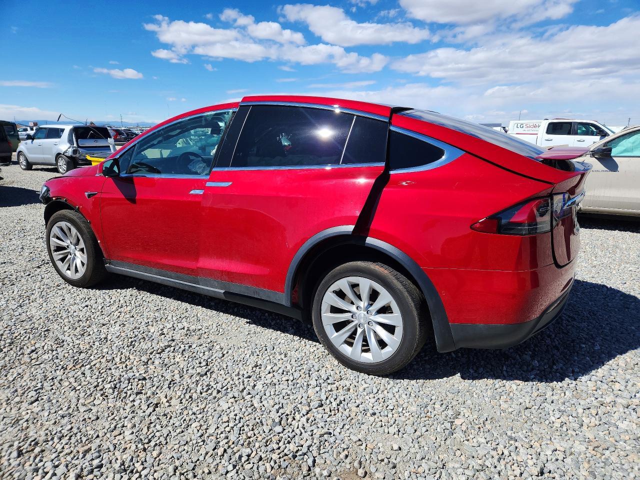 2018 Tesla Model X - zdjęcie 2