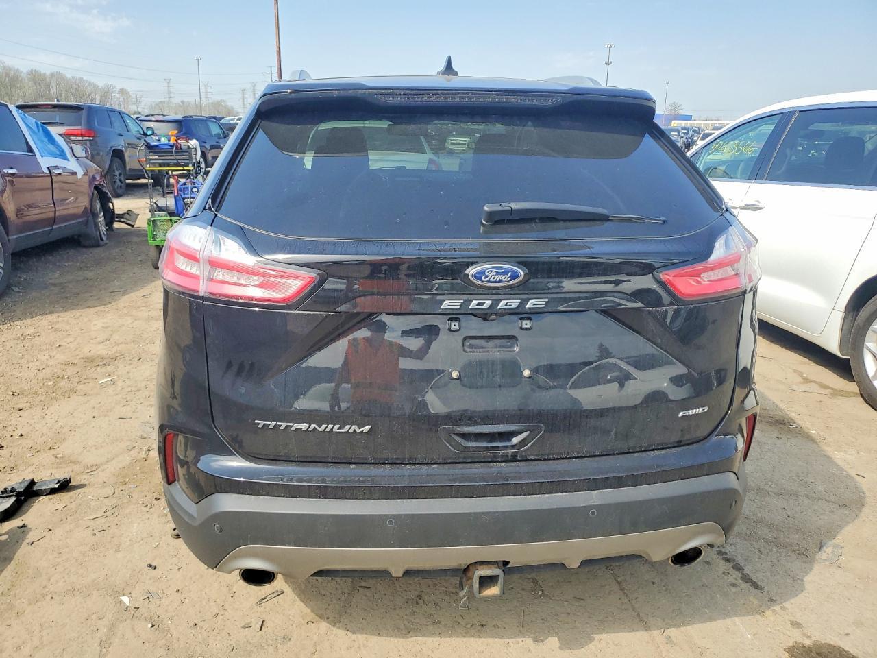 2021 Ford Edge Titanium - zdjęcie 6