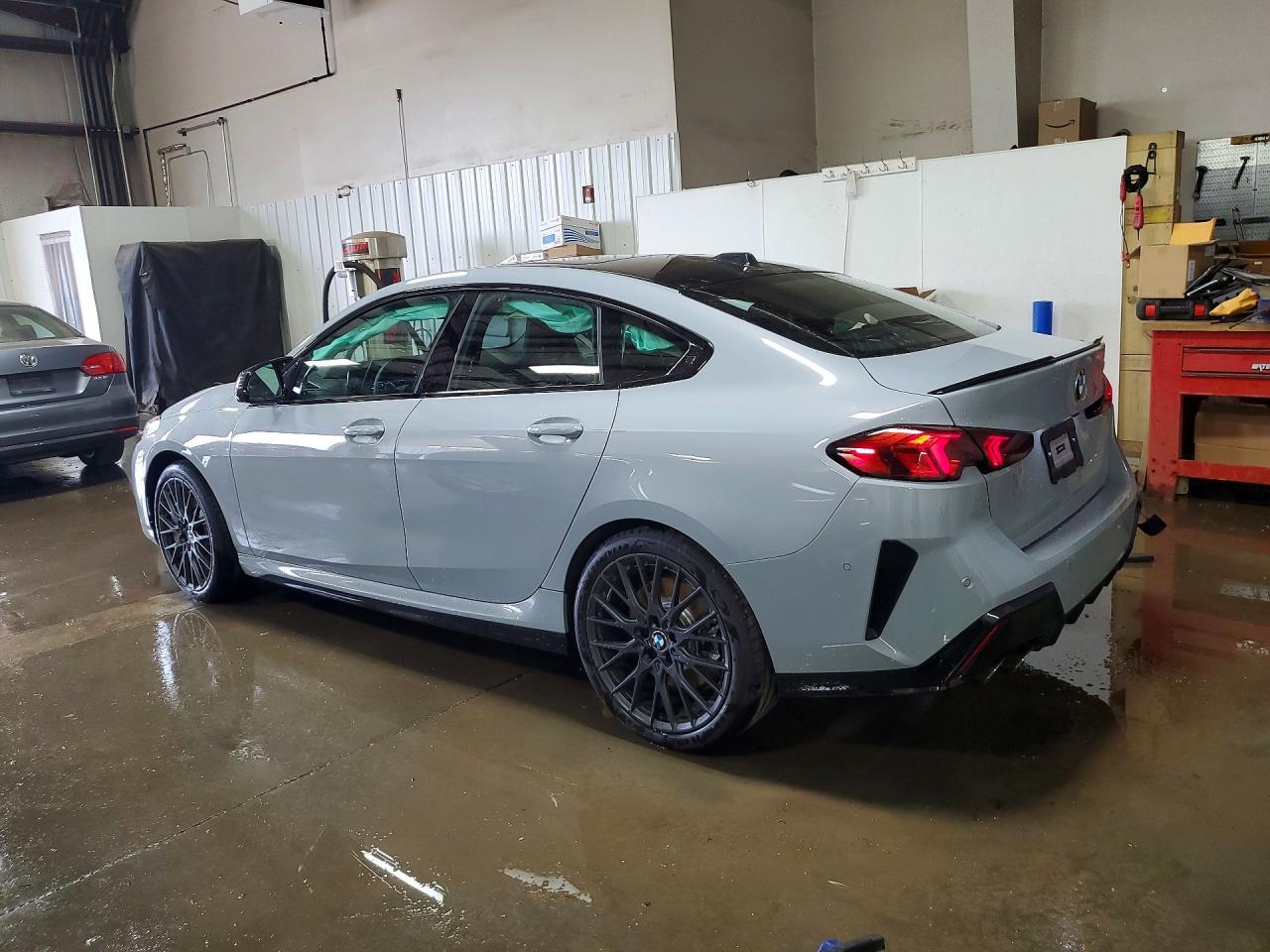 2026 BMW M235Xi - zdjęcie 2