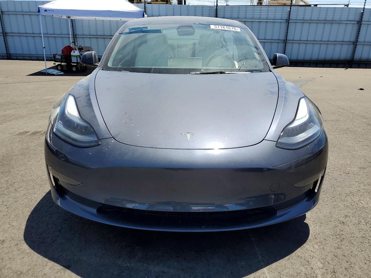 2022 Tesla Model 3 - zdjęcie 5