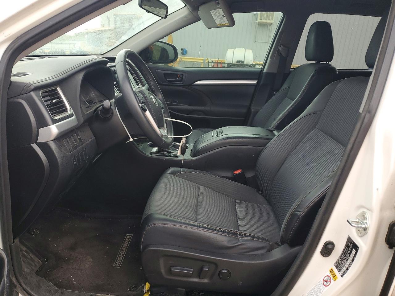 2015 Toyota Highlander Le Plus - zdjęcie 7