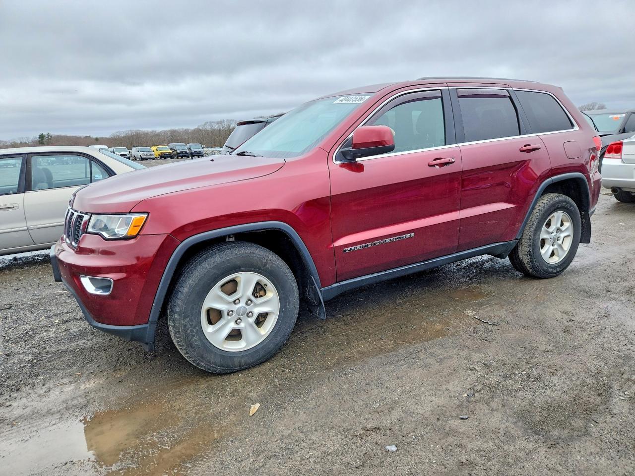 2017 Jeep Grand Cherokee Laredo - zdjęcie główne