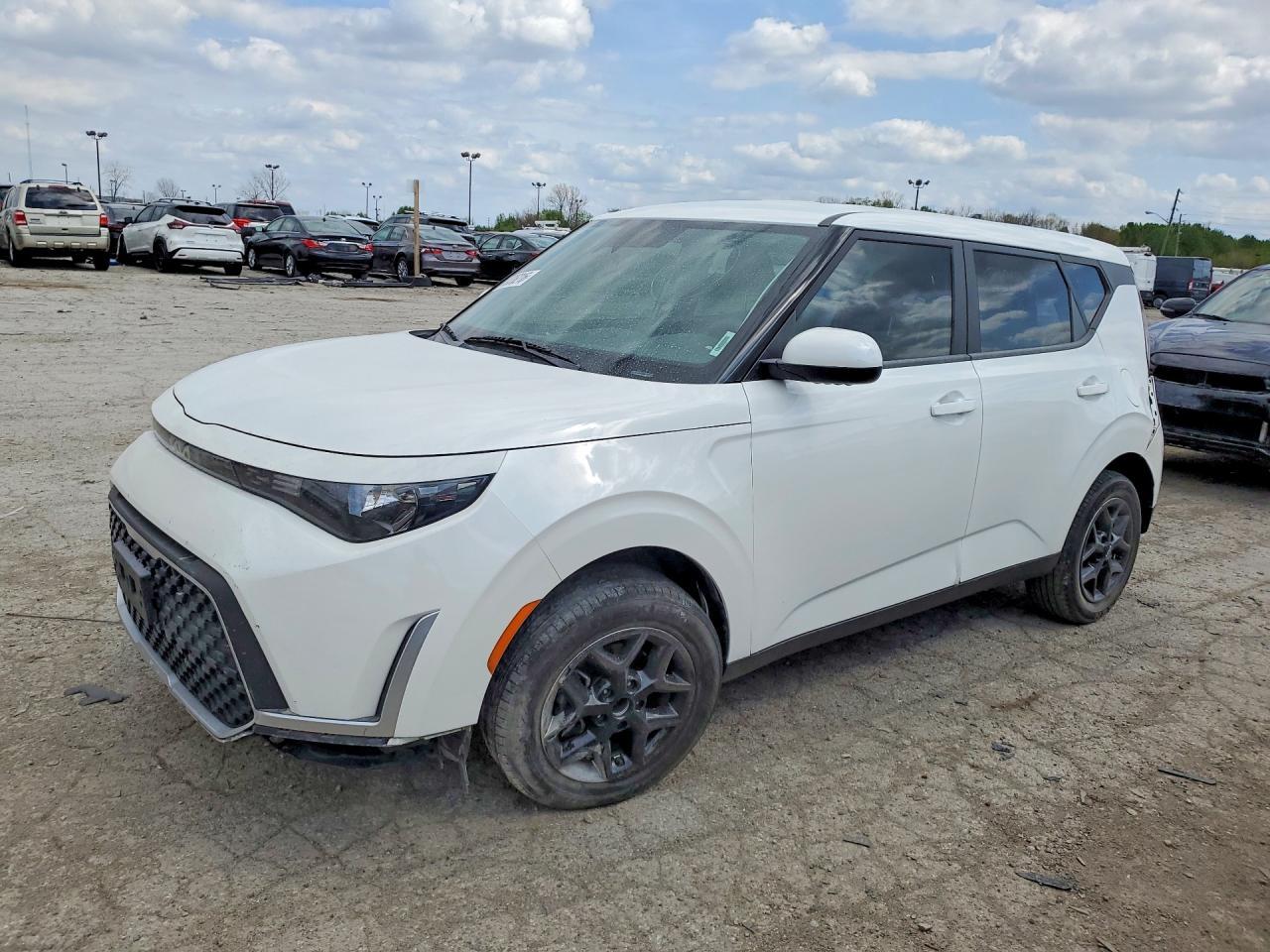 2023 Kia Soul Lx - zdjęcie główne