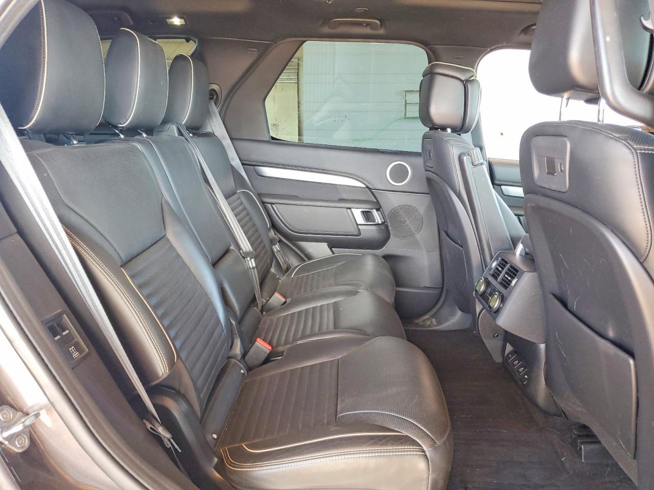 2022 Land Rover Discovery S R-Dynamic - zdjęcie 10