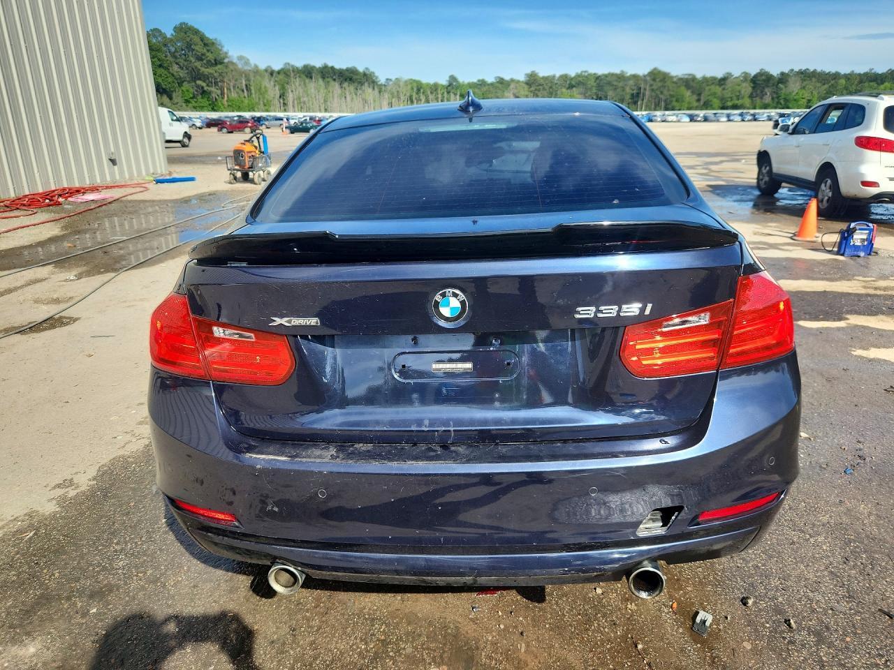 2014 BMW 335 Xi - zdjęcie 6
