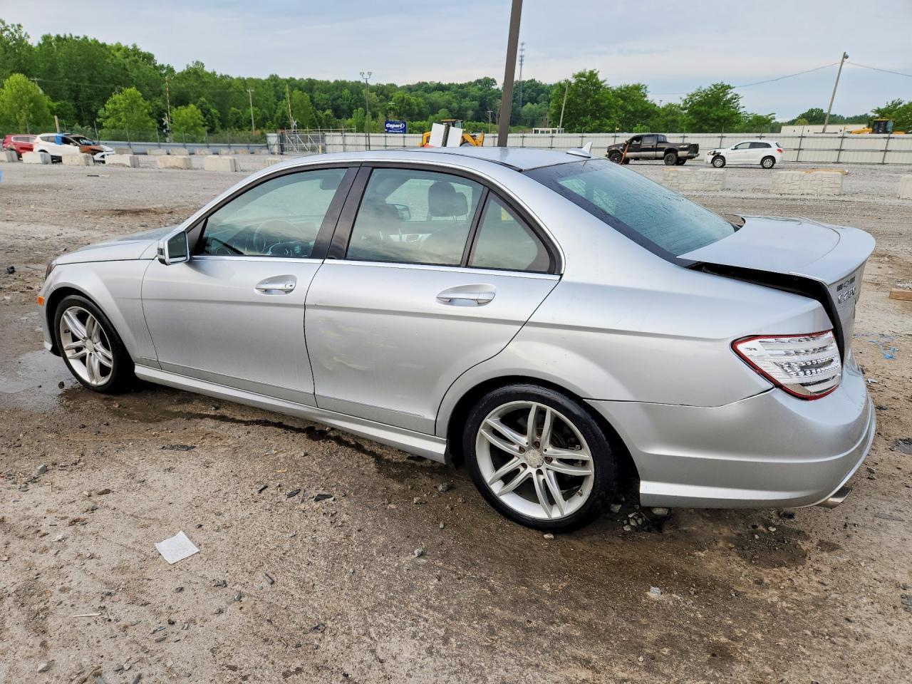 2013 Mercedes-Benz C 250 - zdjęcie 2