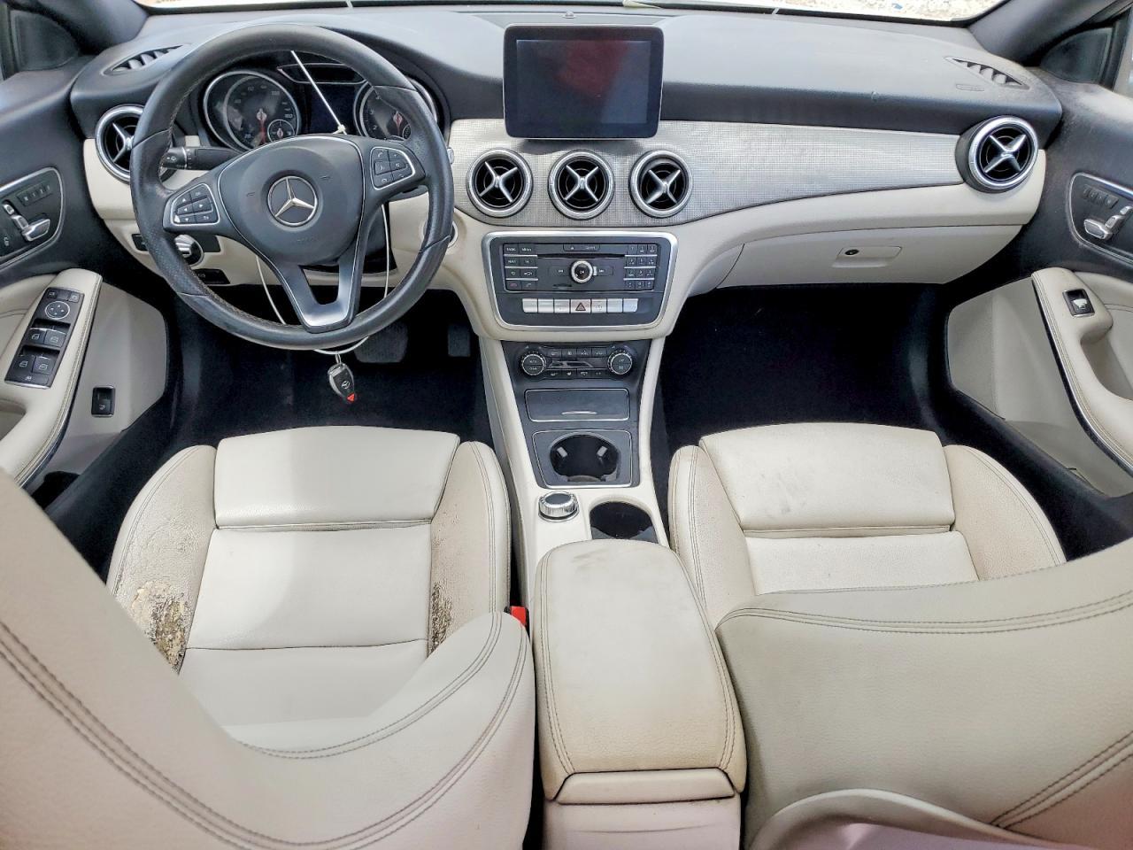 2017 Mercedes Benz C-Class C250 Rwd - zdjęcie 8