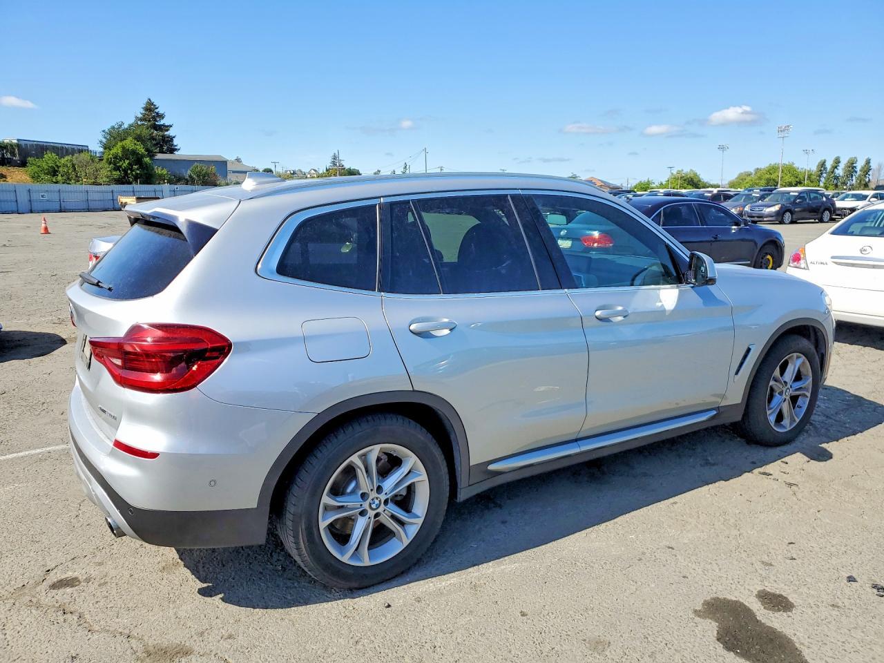 2019 BMW X3 xDrive30I - zdjęcie 3
