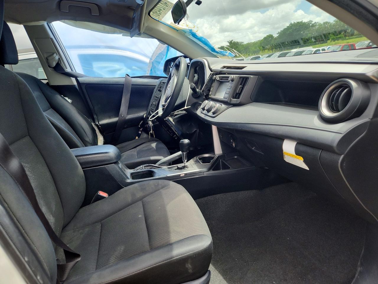 2016 Toyota Rav4 Le - zdjęcie 7