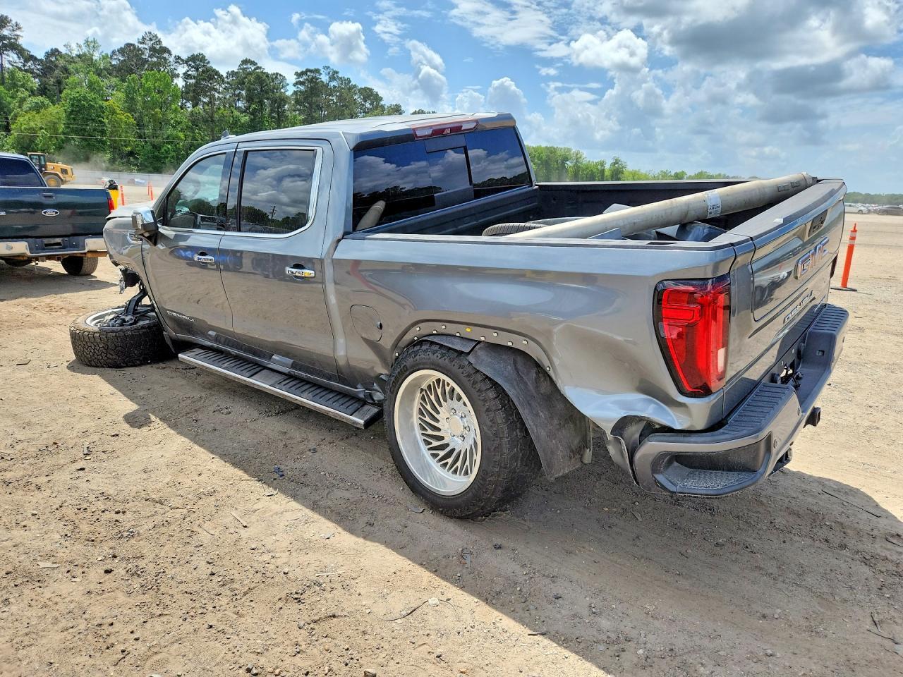 2019 GMC Sierra C1500 Denali - zdjęcie 2