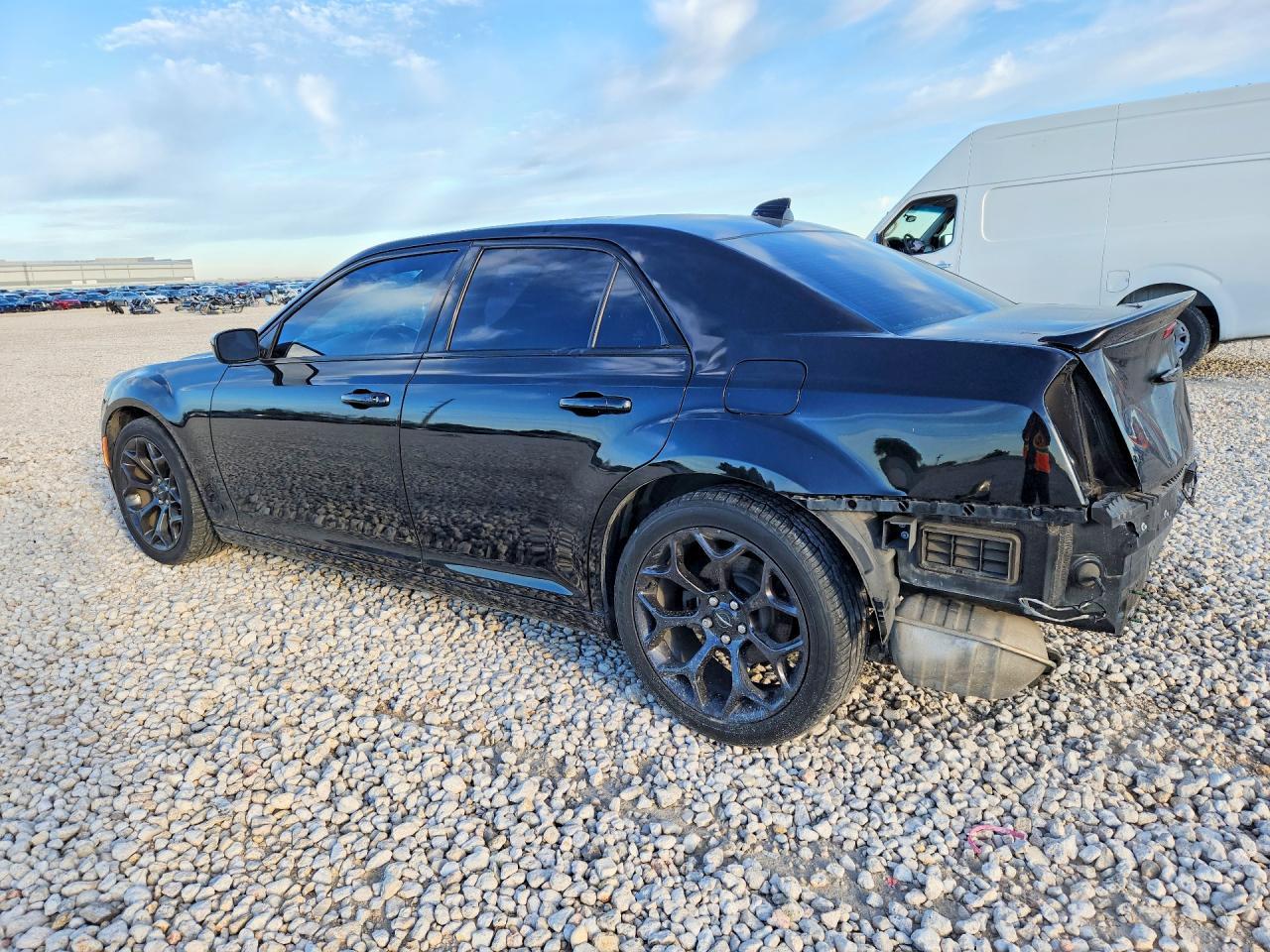2019 Chrysler 300 S - zdjęcie 2