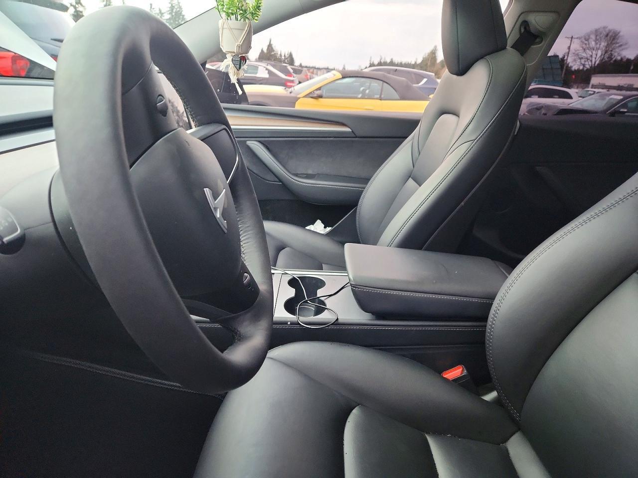 2024 Tesla Model Y - zdjęcie 7