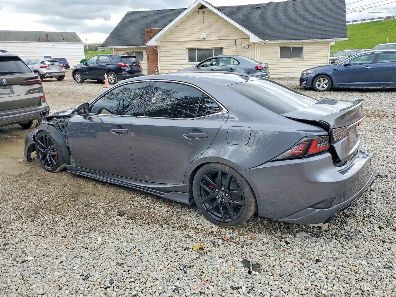 2016 Lexus Is 300 - zdjęcie 2