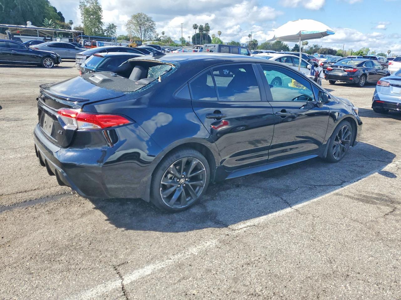 Toyota Corolla - zdjęcie 3