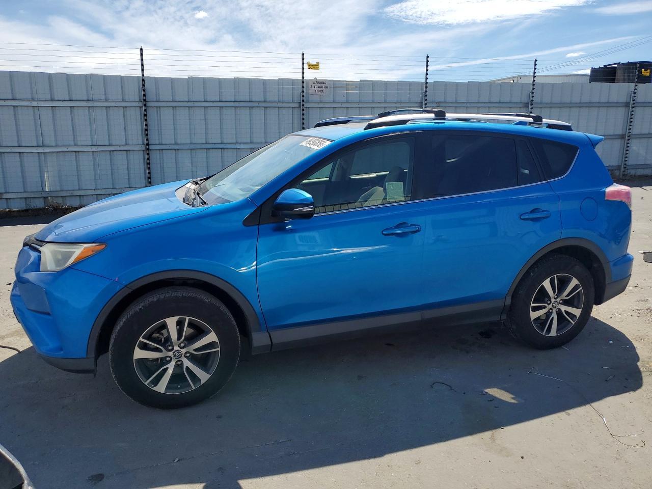 2016 Toyota Rav4 Xle - zdjęcie główne