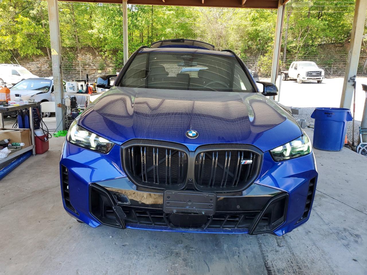 2025 BMW X5 M60I - zdjęcie 5