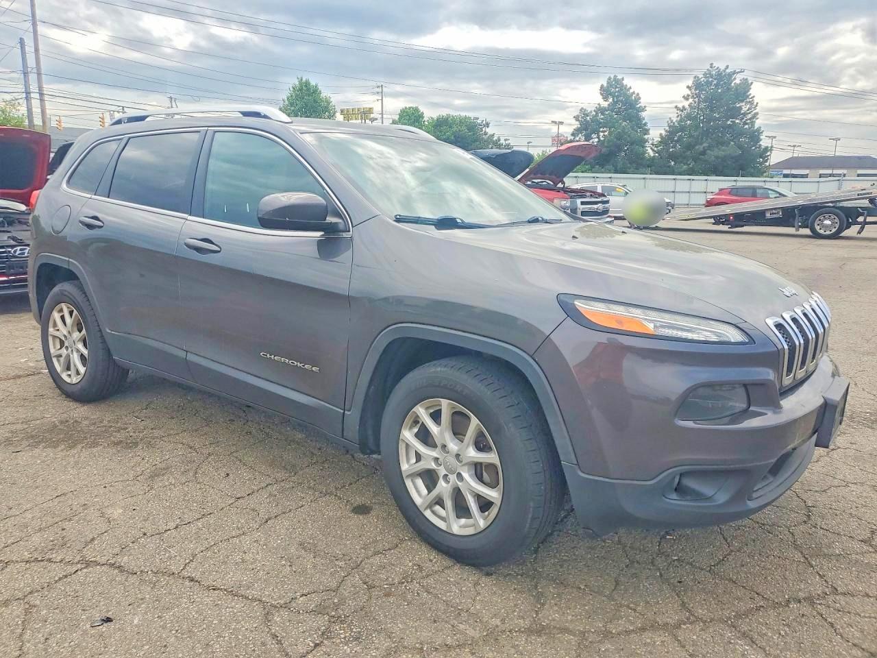 2015 Jeep Cherokee Latitude - zdjęcie 4