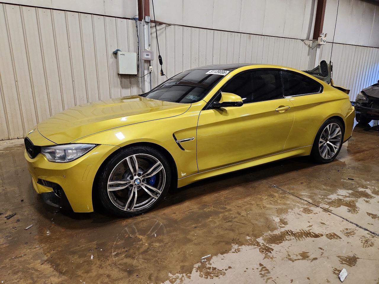 2015 BMW M4 - zdjęcie główne