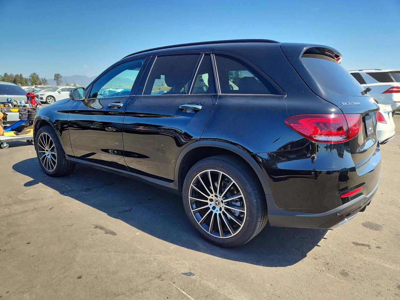 2022 Mercedes-Benz Glc 300 - zdjęcie 2
